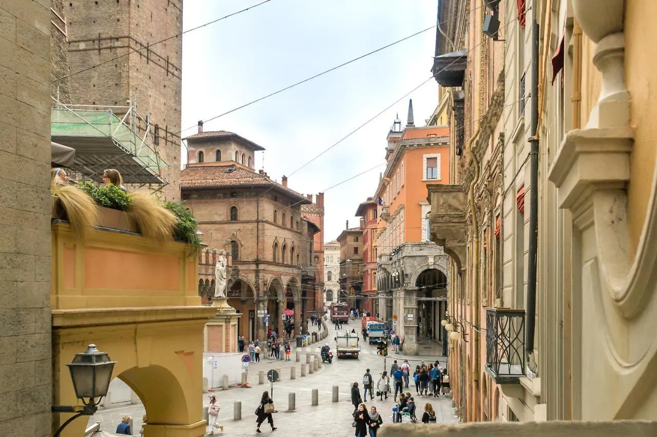 Apartment Sphera Bologna, Design Suite Under The Two Towers Italy