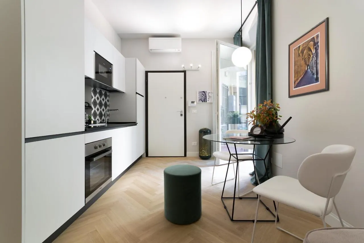 Sphera Bologna, Design Suite Under The Two Towers Apartment